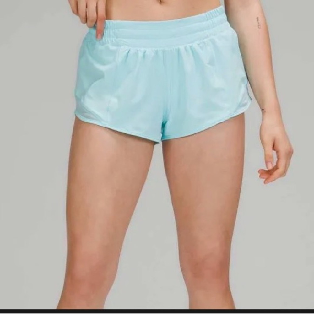 Lululemon Light blue size 10 2.5 inch hotty hots